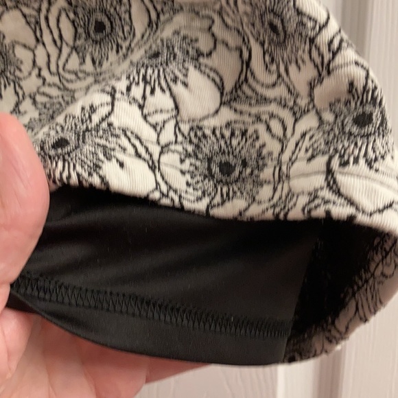 EUC 41 Hawthorne Black/Cream Pencil Skirt-Size Med - Picture 6 of 6